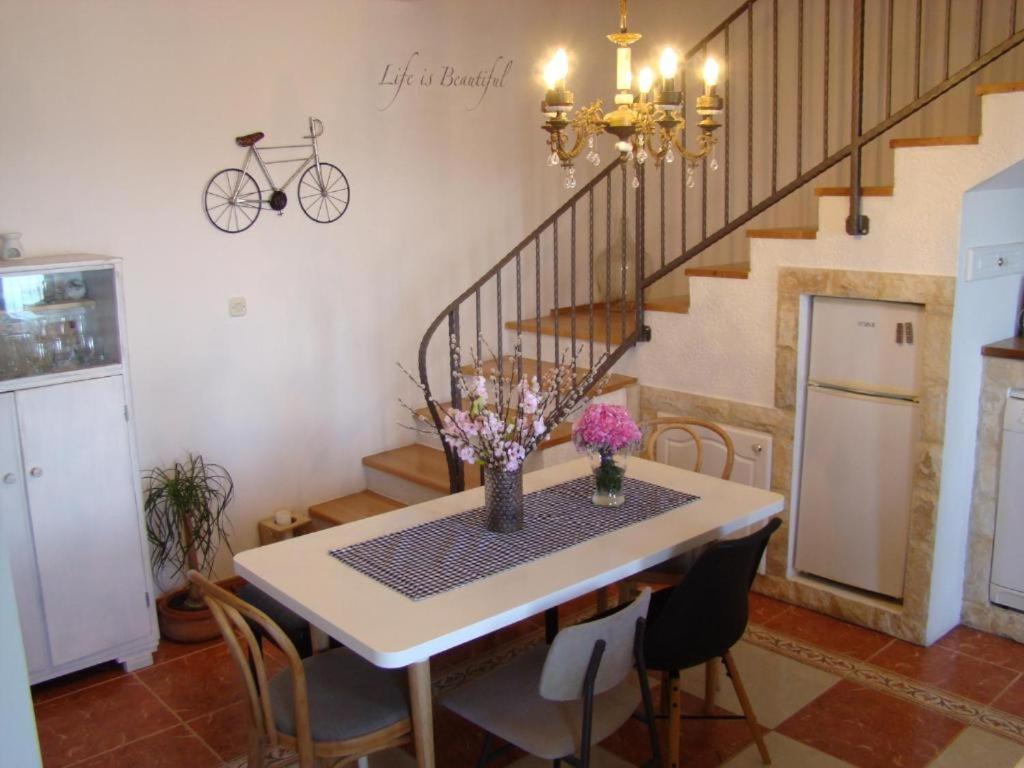Apartman Alida Podgora Bagian luar foto
