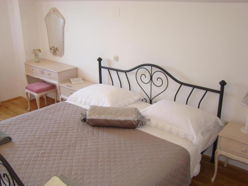 Apartman Alida Podgora Bagian luar foto